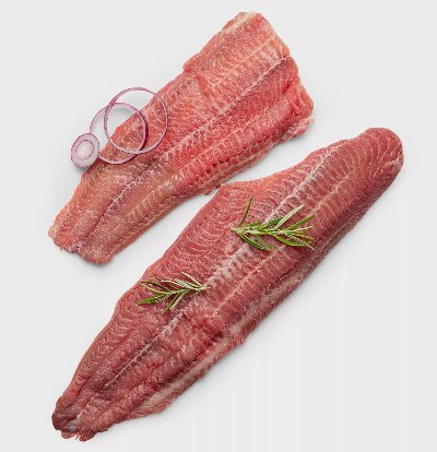 Сом филе от свежата витрина